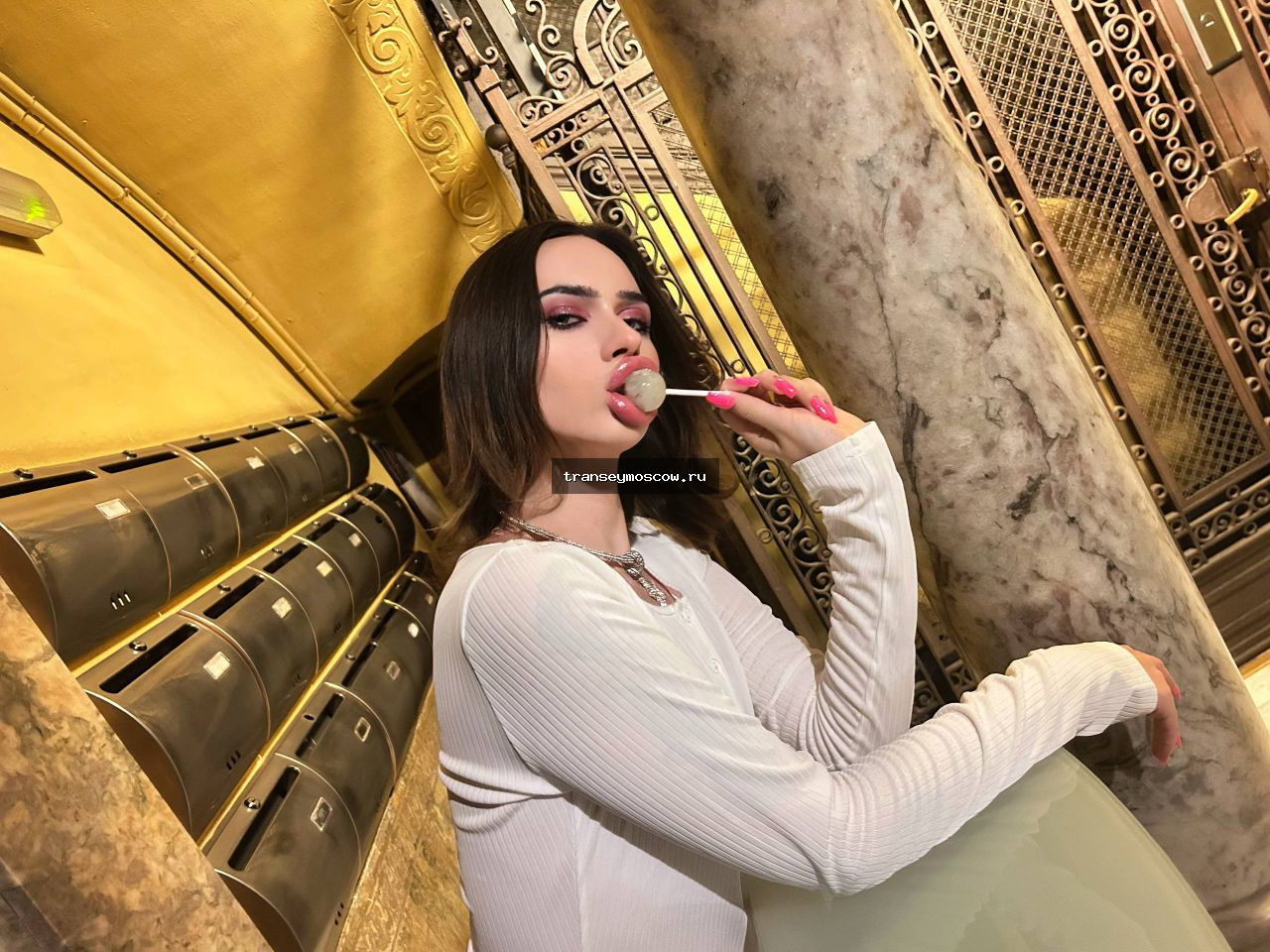 Ева